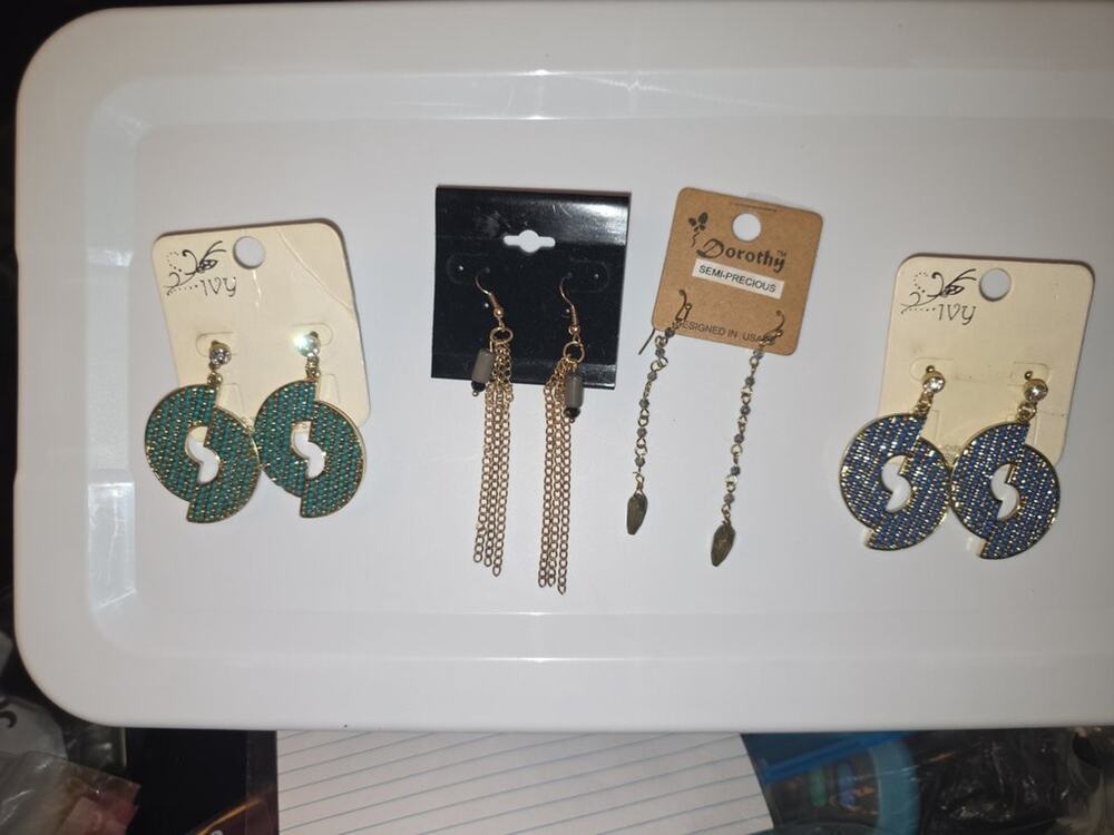 Assorted Costume Jewelry Earrings Set